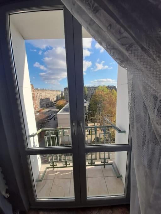Mieszkanie Na Doby Plac Hallera Apartment Varşovia Exterior foto